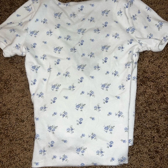 Hollister Wrap Top - Picture 2 of 2